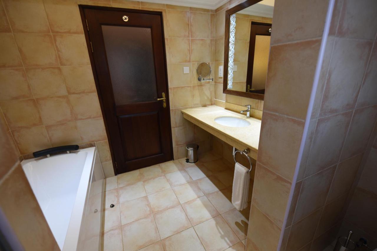 Casa Solada Hotel Kampala Eksteriør bilde